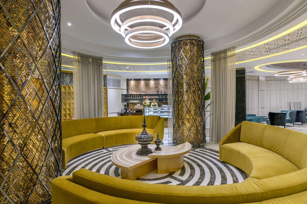 Grand Mercure Yangon Golden Empire Exterior foto