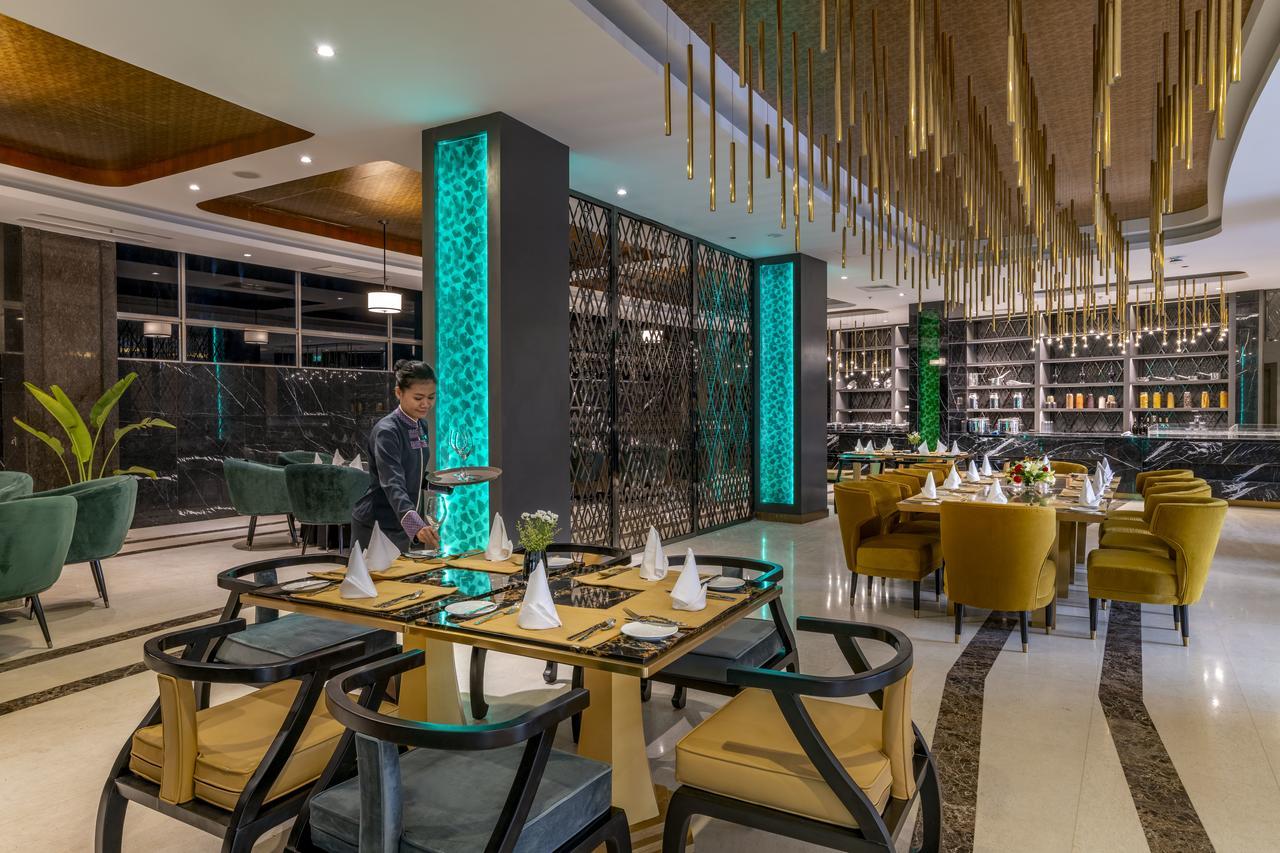 Grand Mercure Yangon Golden Empire Exterior foto