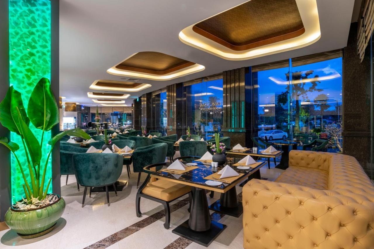Grand Mercure Yangon Golden Empire Exterior foto