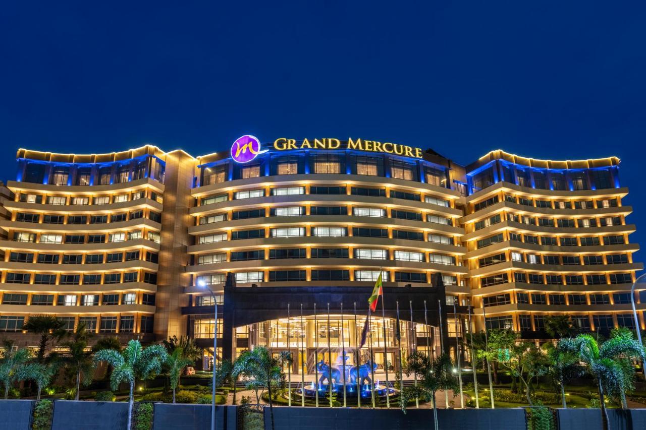Grand Mercure Yangon Golden Empire Exterior foto