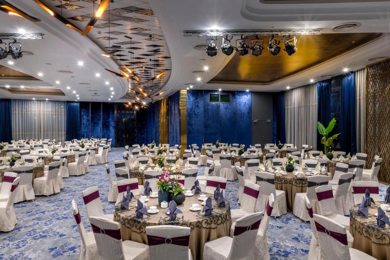 Grand Mercure Yangon Golden Empire Exterior foto