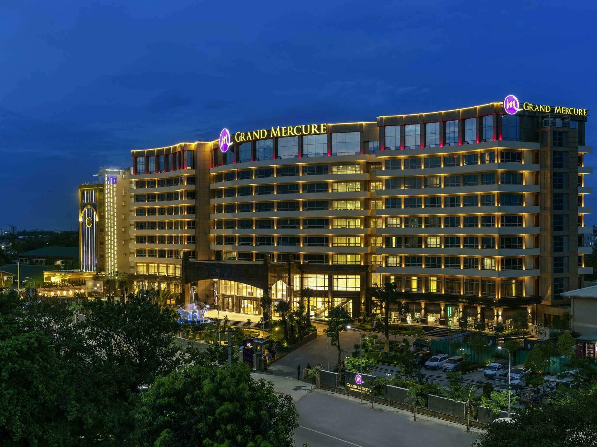 Grand Mercure Yangon Golden Empire Exterior foto