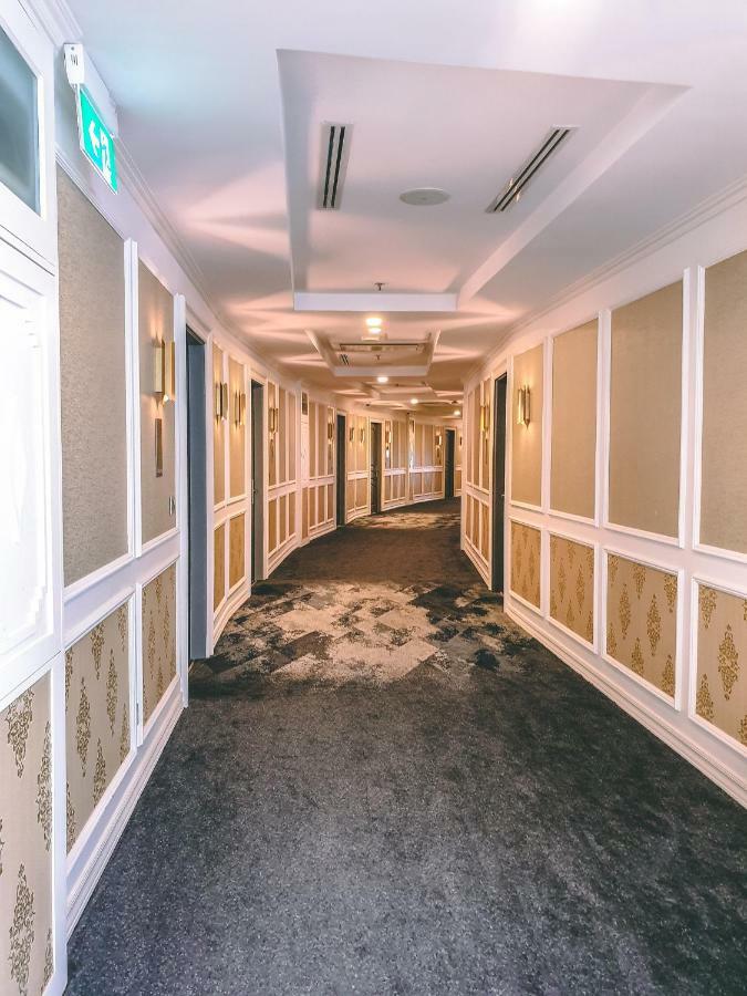 Grand Mercure Yangon Golden Empire Exterior foto