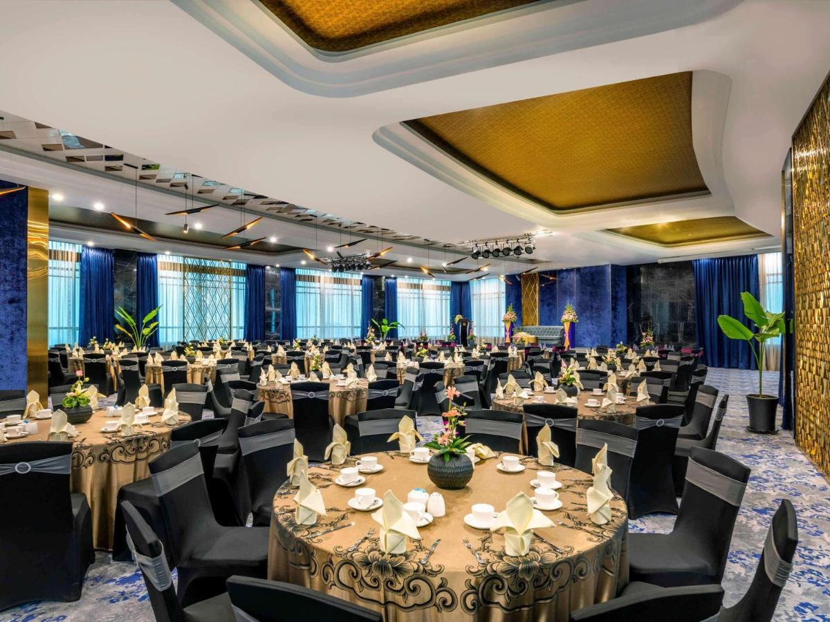 Grand Mercure Yangon Golden Empire Exterior foto
